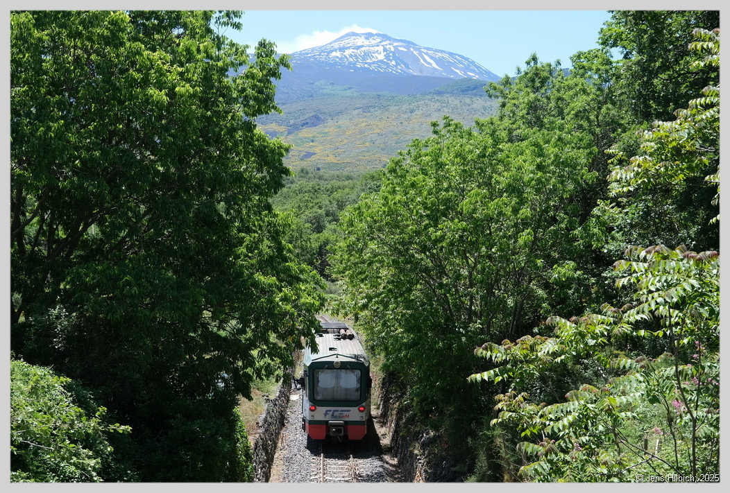 http://www.eisenbahn-und-mehr.de/Bilder/DSO/2025_Sizilien/2025-05-22%2011-48-55%20-%20DSCF2935.JPG