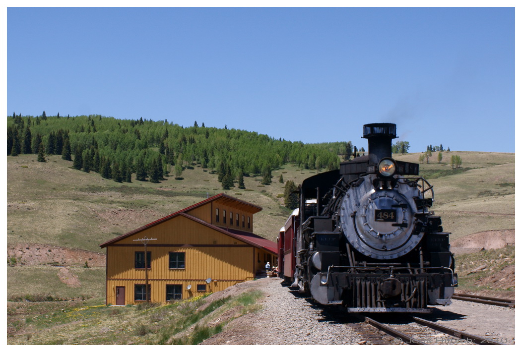 http://www.eisenbahn-und-mehr.de/Bilder/USA_Urlaub/2010/Tag18/2010-06-09%2013-37-00%20-%20DSC08275%20JH.jpg
