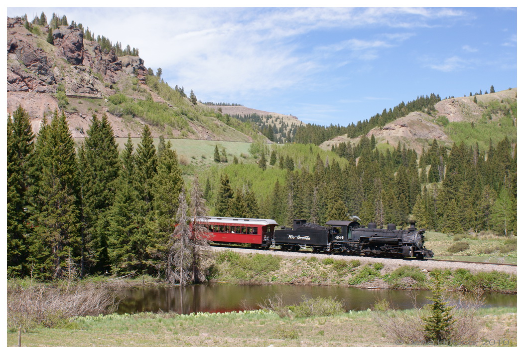 http://www.eisenbahn-und-mehr.de/Bilder/USA_Urlaub/2010/Tag19/2010-06-10%2015-07-19%20-%20DSC08627%20JH.jpg